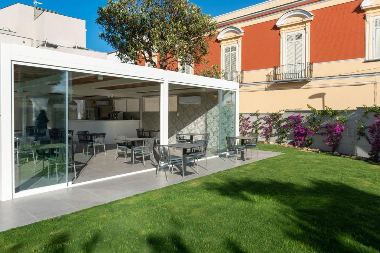 Insula Boutique