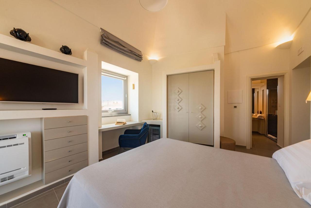 Insula Boutique Hotel 4*