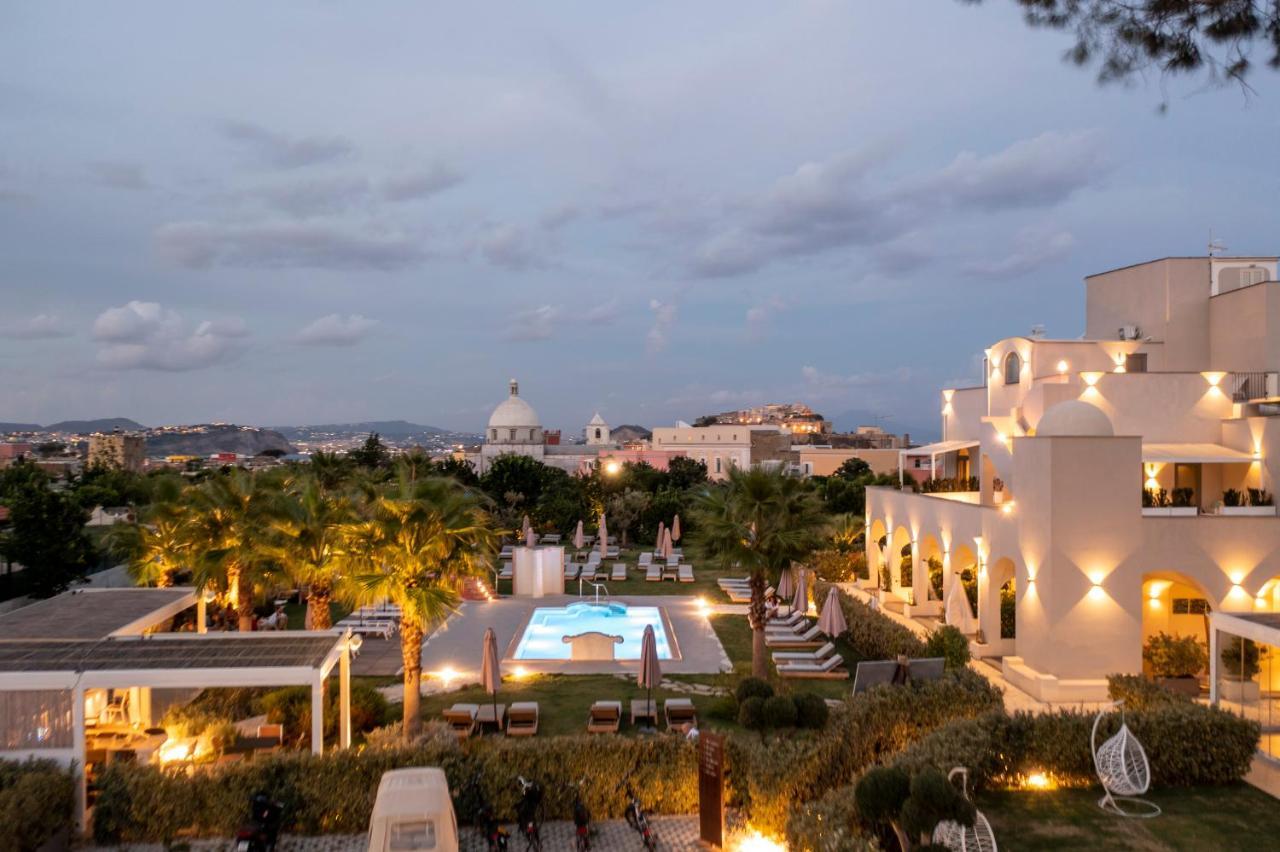 Insula Boutique 4*